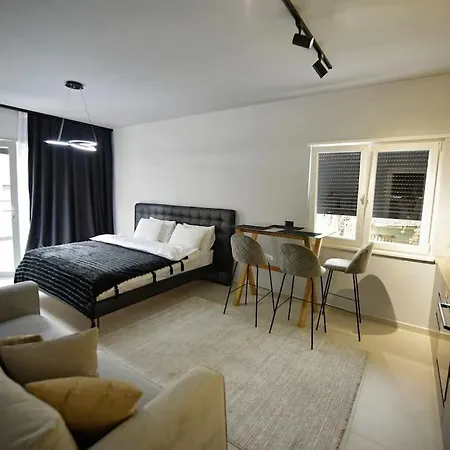 The House Of Flowers Apartamento